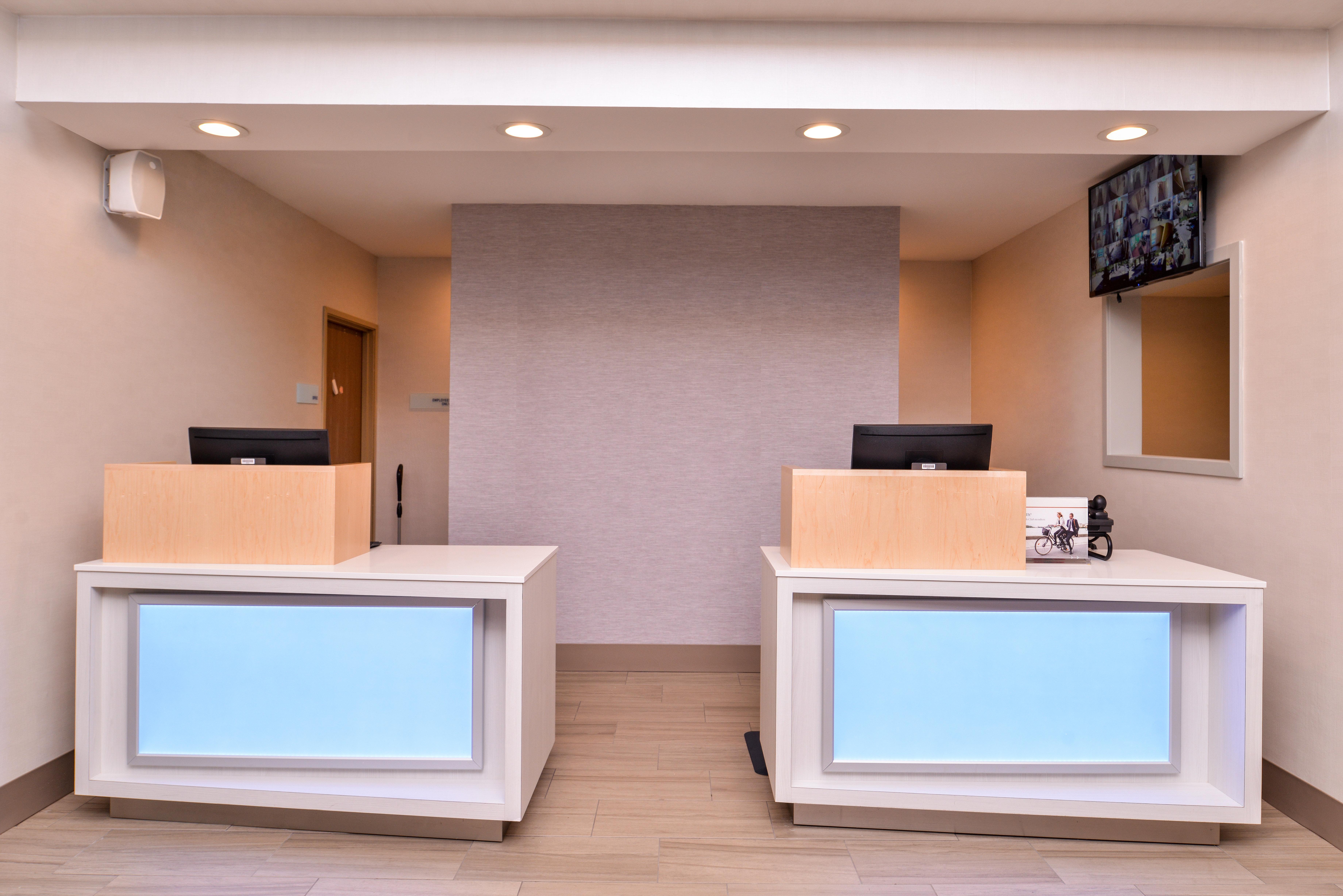 Holiday Inn Express & Suites Lacey - Olympia By Ihg Exterior foto