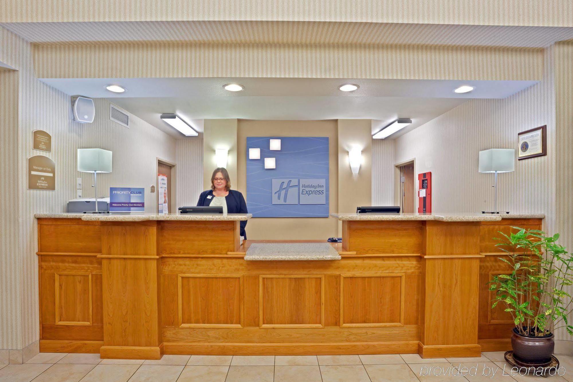 Holiday Inn Express & Suites Lacey - Olympia By Ihg Exterior foto