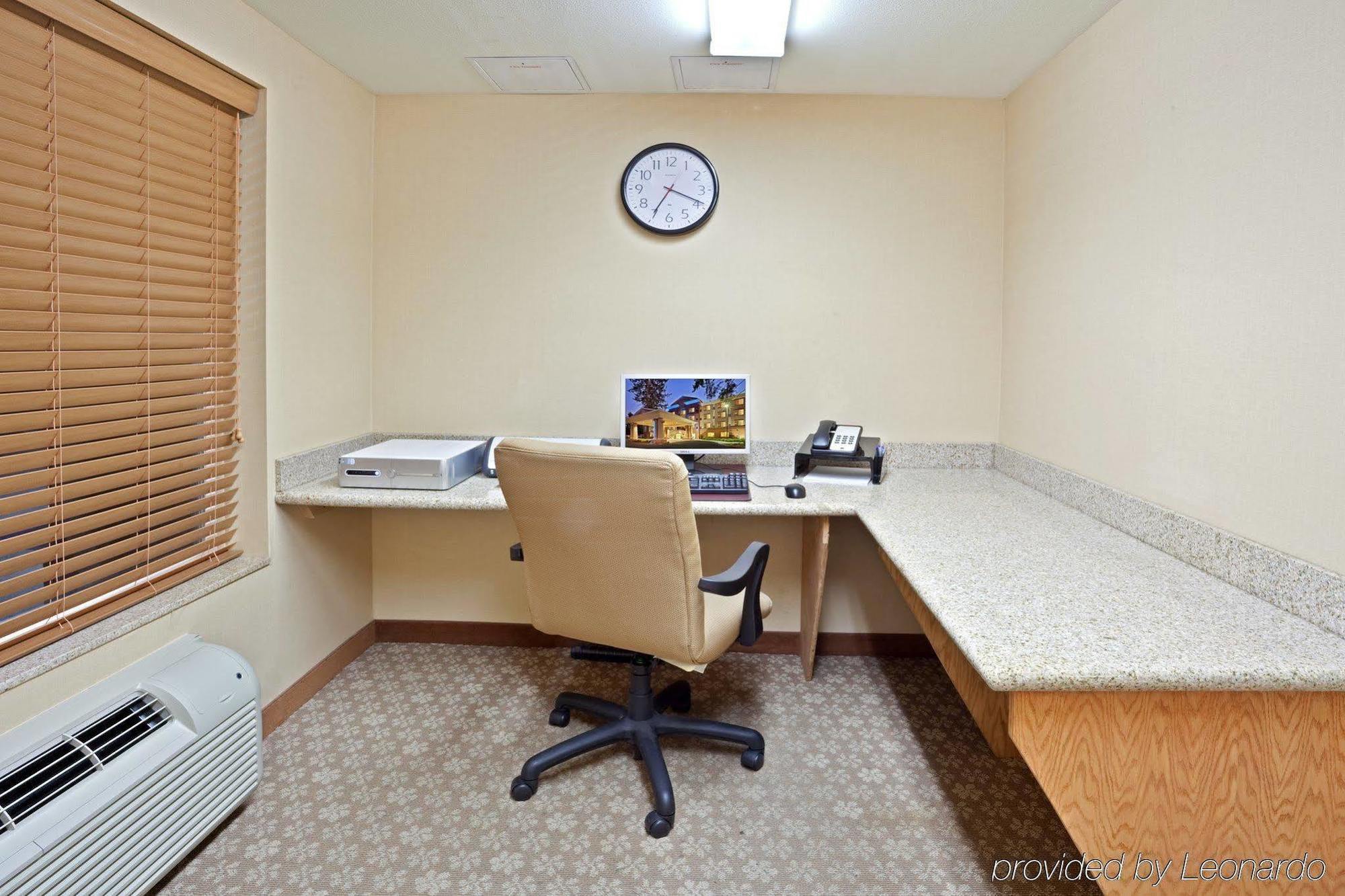 Holiday Inn Express & Suites Lacey - Olympia By Ihg Exterior foto